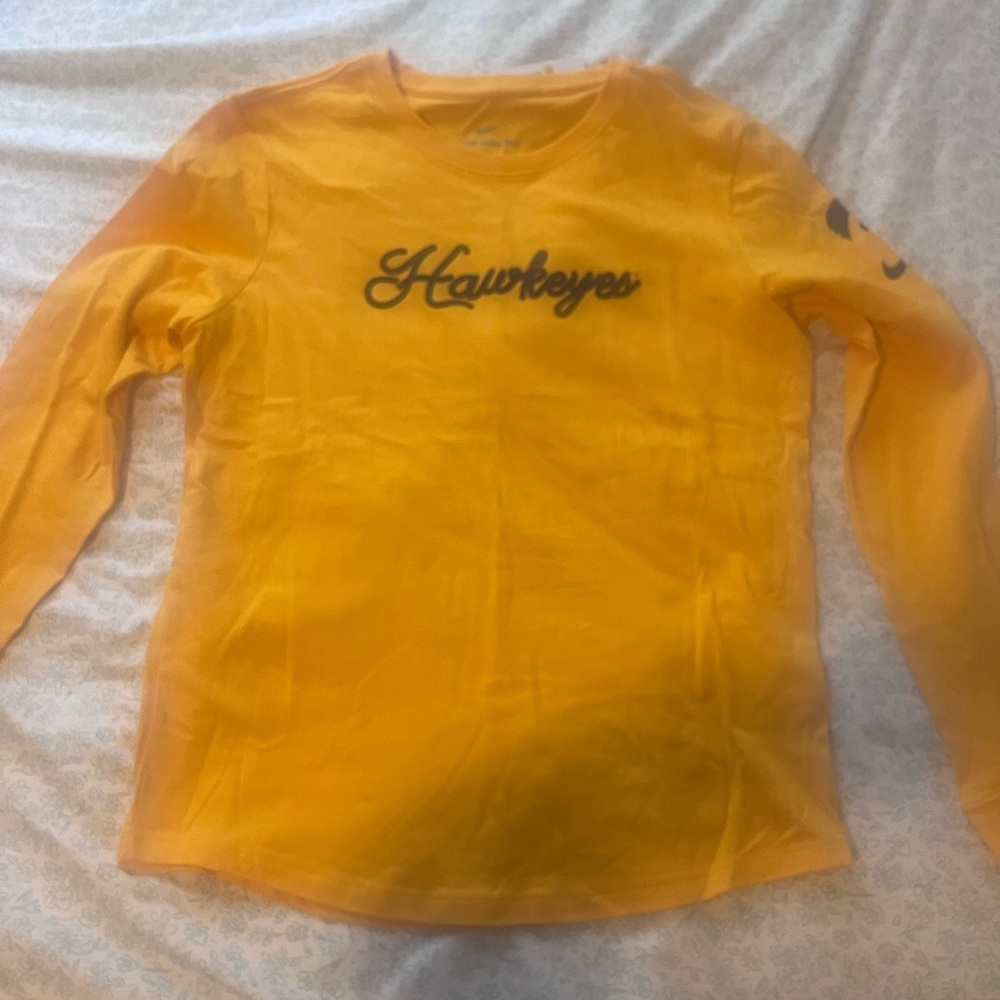 hawkeyes yellow long sleeve women’s small